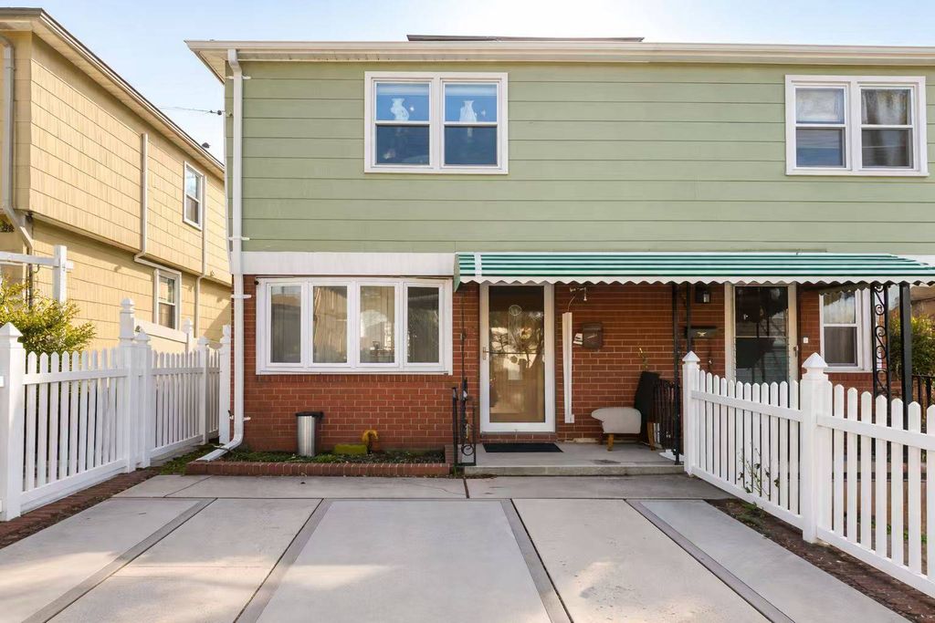 Photo of 516 119th St, College Point, NY 11356 (MLS # 11683223)