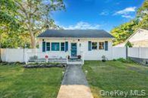 Photo of 32 Pine Tree Drive, Shirley, NY 11967 (MLS # 11662496)