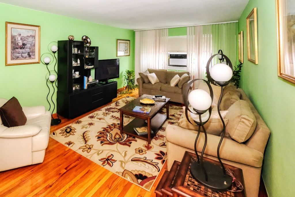 Photo of 2930 137th Street #3A, FLUSHING, NY 11354 (MLS # 11667933)