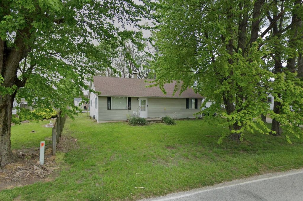 Photo of 8320 Rosedale Rd, Terre Haute, IN 47805 (MLS # 11619972)