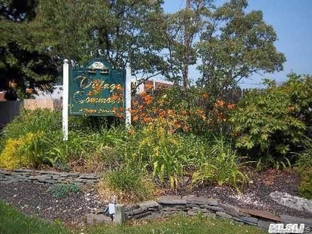 Photo of 26 Greenmeadow Drive, Babylon, NY 11702 (MLS # 11621380)