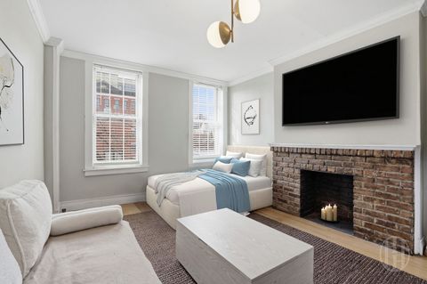 Photo of 354 West 12th Street #4D, New York, NY 10014 (MLS # 11741822)