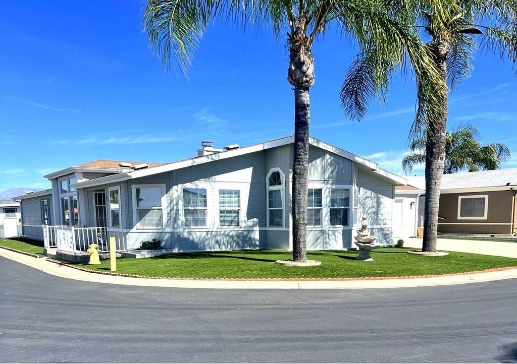 Photo of 1250 N Kirby St #227, HEMET, CA 92545 (MLS # 11677375)