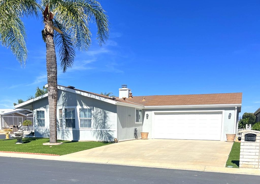 Photo of 1250 N Kirby St #227, HEMET, CA 92545 (MLS # 11677375)