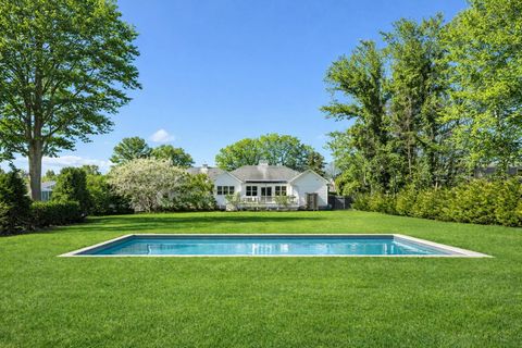 Photo of 11 Brewster Lane, BELLPORT VILLAGE, NY 11713 (MLS # 11684788)