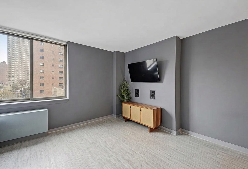 Photo of 250 East 30th Street #8H, New York, NY 10016 (MLS # 11858695)