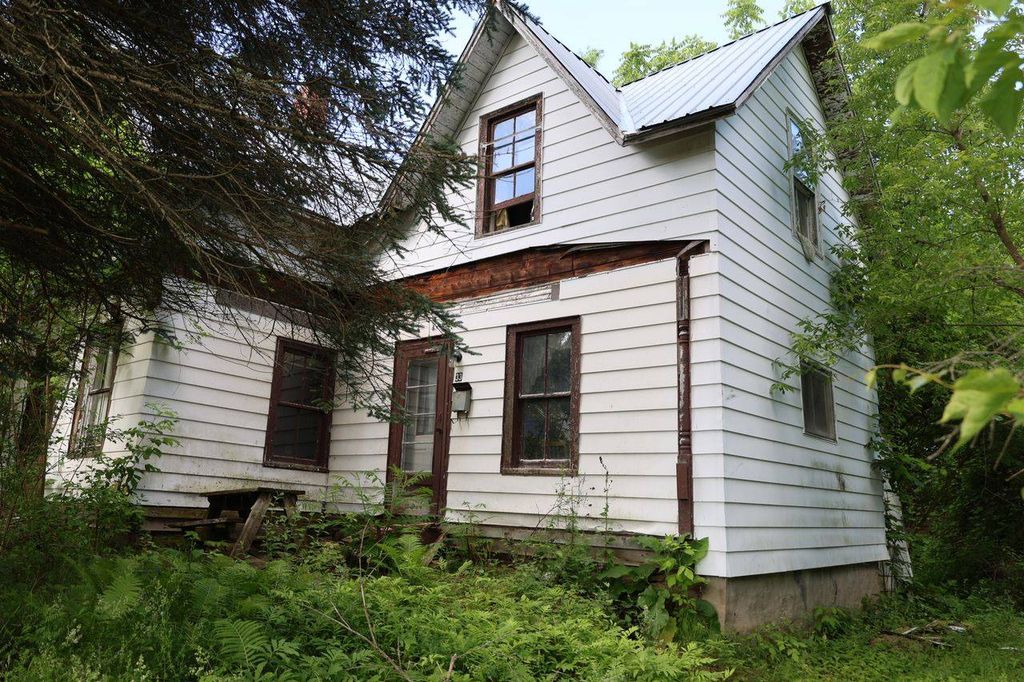Photo of 33 S Pearl St, Malone, NY 12953 (MLS # 11866588)