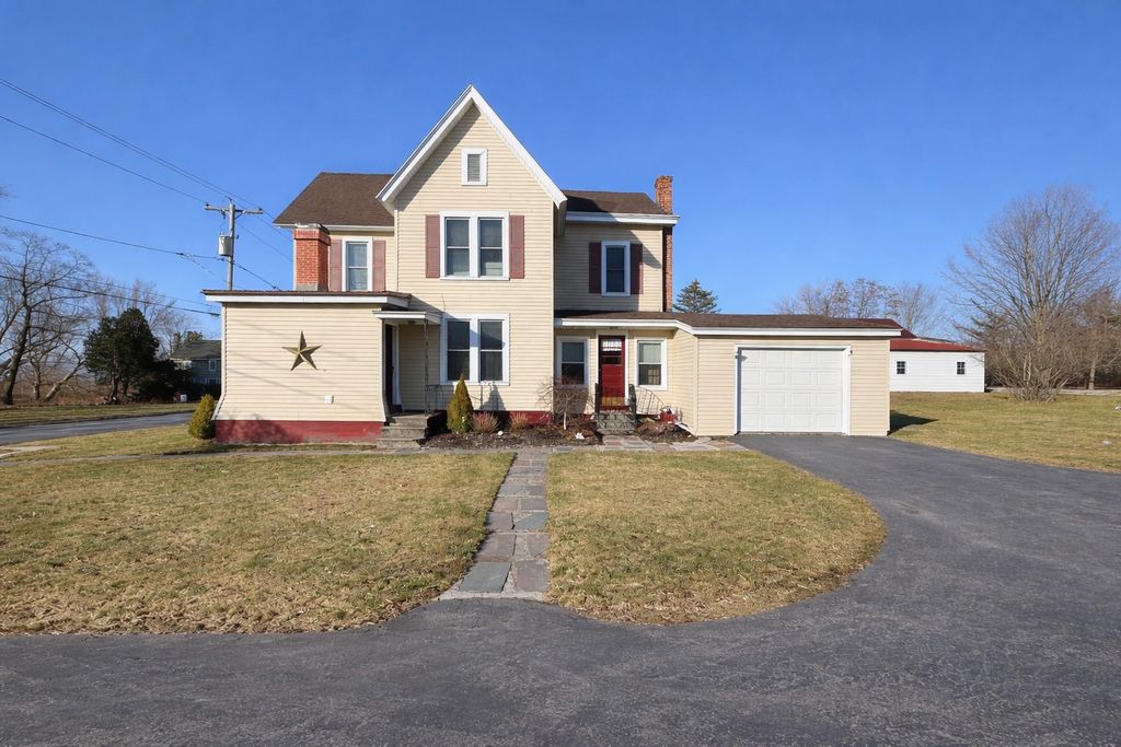 Photo of 124 Auriesville Road, Fultonville, NY 12072 (MLS # 11677322)