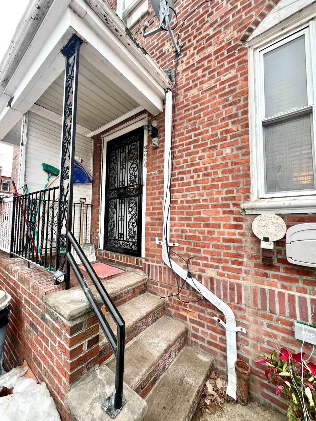 Photo of 334 Bay 13th St, Brooklyn, NY 11214 (MLS # 11655803)