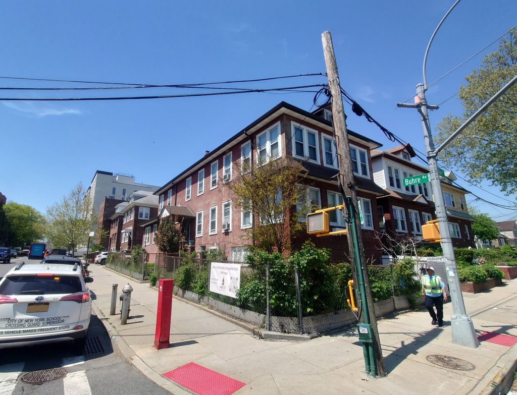 Photo of 3149 Buhre Ave, Bronx, NY 10461 (MLS # 11737017)