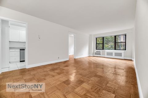 Photo of 333 East 55th Street #3G, New York, NY 10022 (MLS # 11639536)