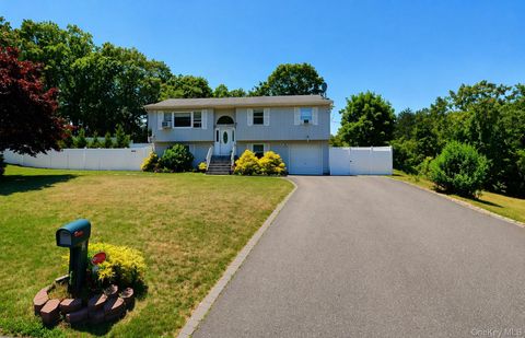 Photo of 2 Ridge Road, Shirley, NY 11967 (MLS # 11686959)