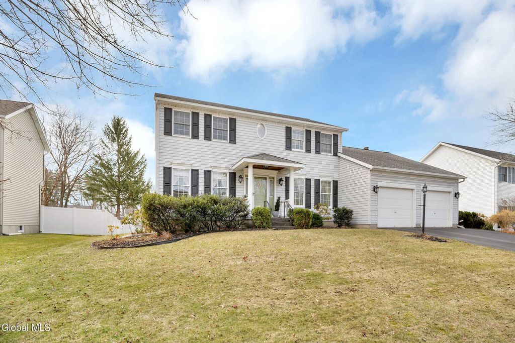 Photo of 20 Valleywood Drive, Colonie, NY 12309 (MLS # 11683724)