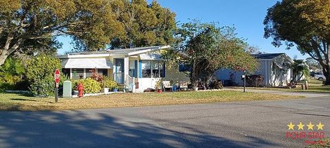 Photo of 177 Buccaneer Dr, Leesburg, FL 34748 (MLS # 11652423)