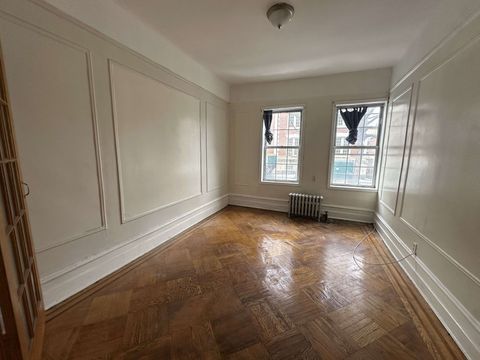 Photo of 28 -18 41st Ave #2R, Queens, NY 11103 (MLS # 11659664)