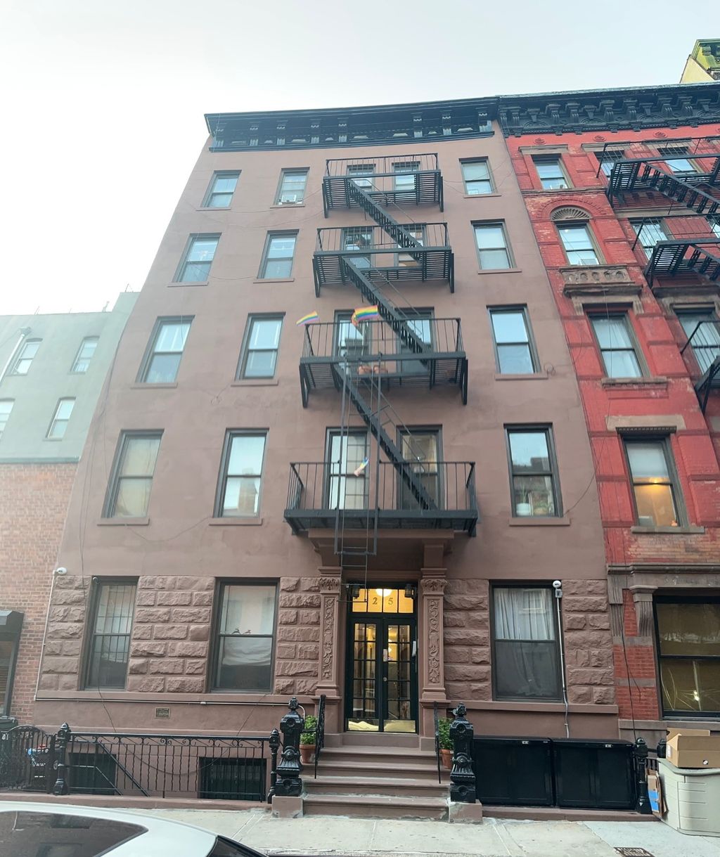 Photo of 25 Leroy St #15, New York, NY 10014 (MLS # 11739332)
