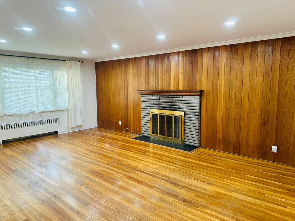 Photo of 75 Elm Ave, Glen Cove, NY 11542 (MLS # 11619590)