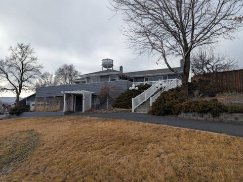 Photo of 104 N Hilltop Ave, Hines, OR 97738 (MLS # 11654646)