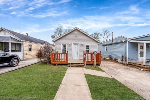 Photo of 3014 Western Boulevard, Baldwin, NY 11510 (MLS # 11638325)