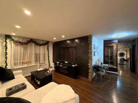 Photo of 540 Ocean Parkway #6D, Brooklyn, NY 11218 (MLS # 11681691)