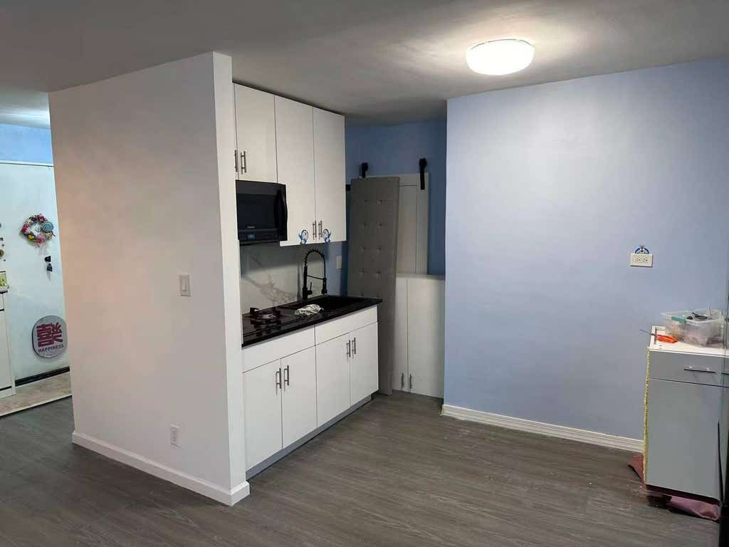 Photo of 4240 Bowne St #5H, Flushing, NY 11355 (MLS # 11866541)
