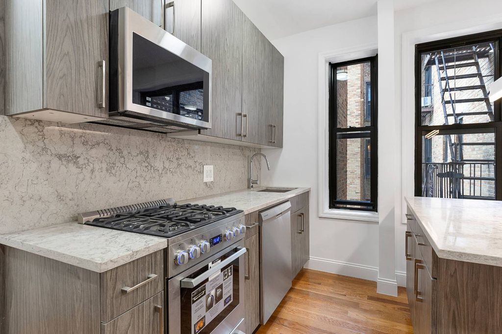 Photo of 1151 Brighton Beach Ave #4O, Brooklyn, NY 11235 (MLS # 11665419)