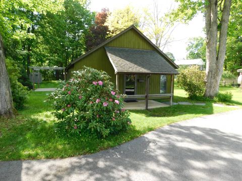 Photo of 26 S Union St, Cambridge, NY 12816 (MLS # 11791838)
