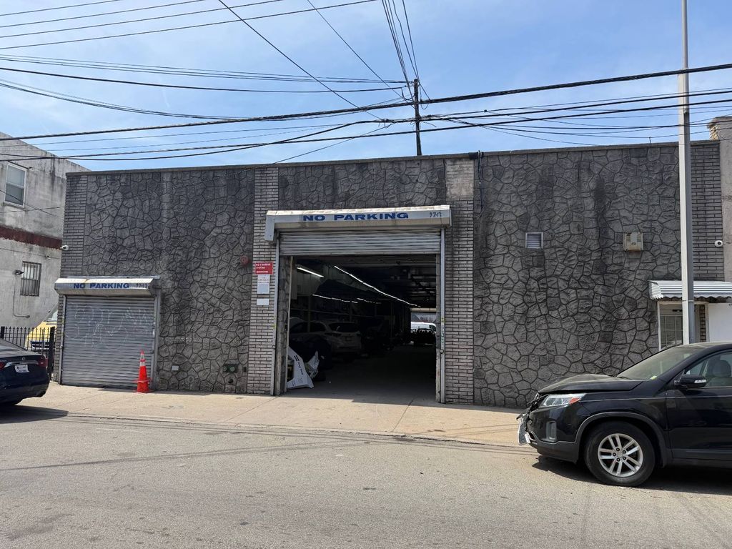 Photo of 9712 101 Street, ozone park queens, NY 11416 (MLS # 11740567)