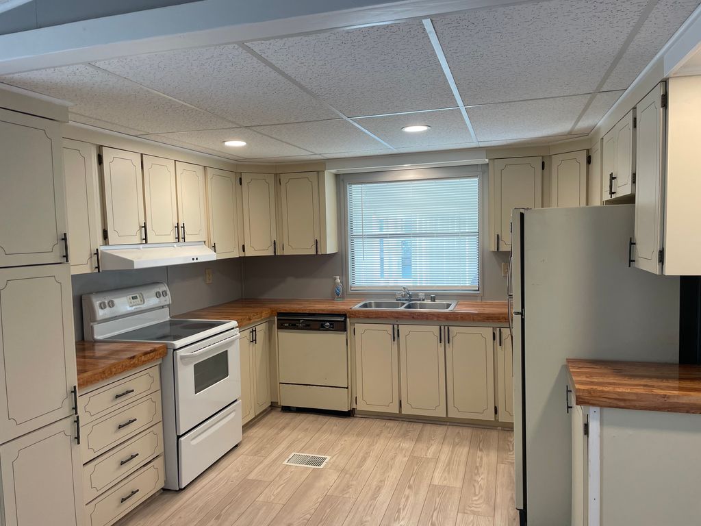 Photo of 20 Camino Real Ct, Edgewater, FL 32132 (MLS # 11650878)