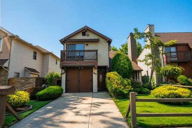 Photo of 95 McArthur Avenue, Staten Island, NY 10312 (MLS # 11864986)