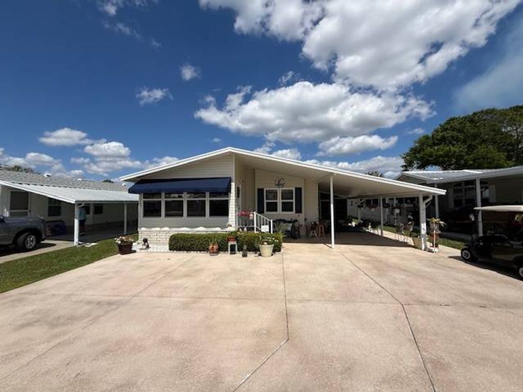 Photo of 10703 Lowell Drive, Lake Wales, FL 33898 (MLS # 11677405)