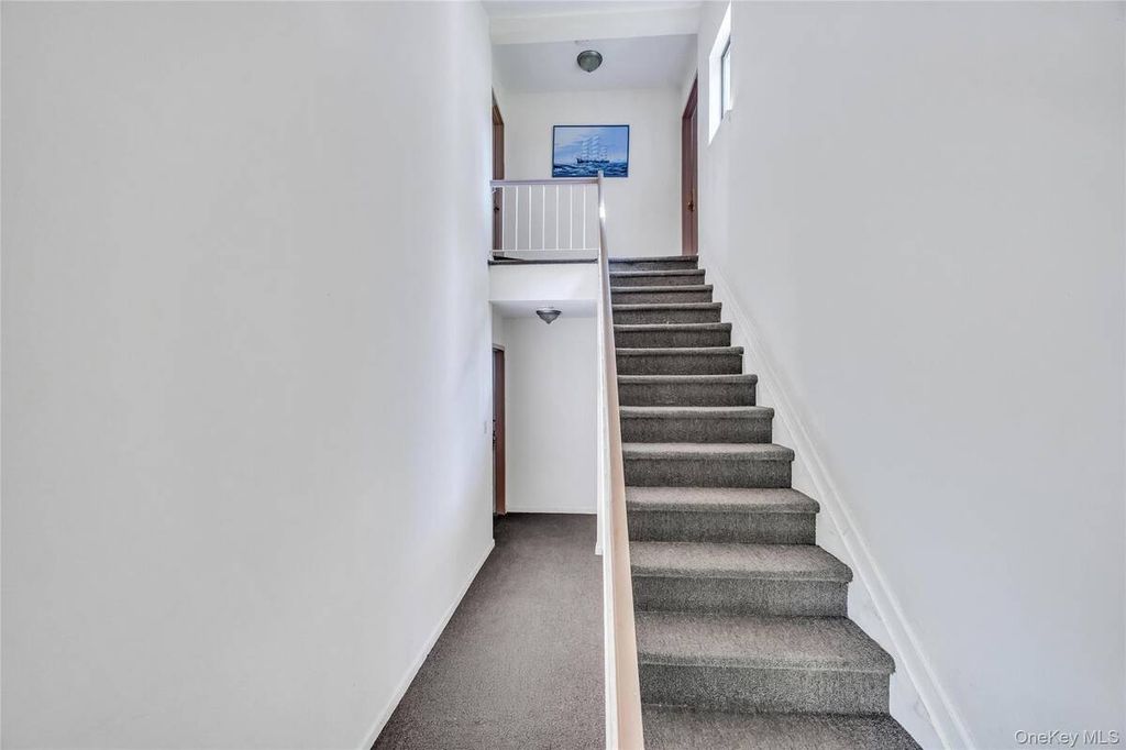 Photo of 31 Richmond Boulevard #1B, Ronkonkoma, NY 11779 (MLS # 11866333)