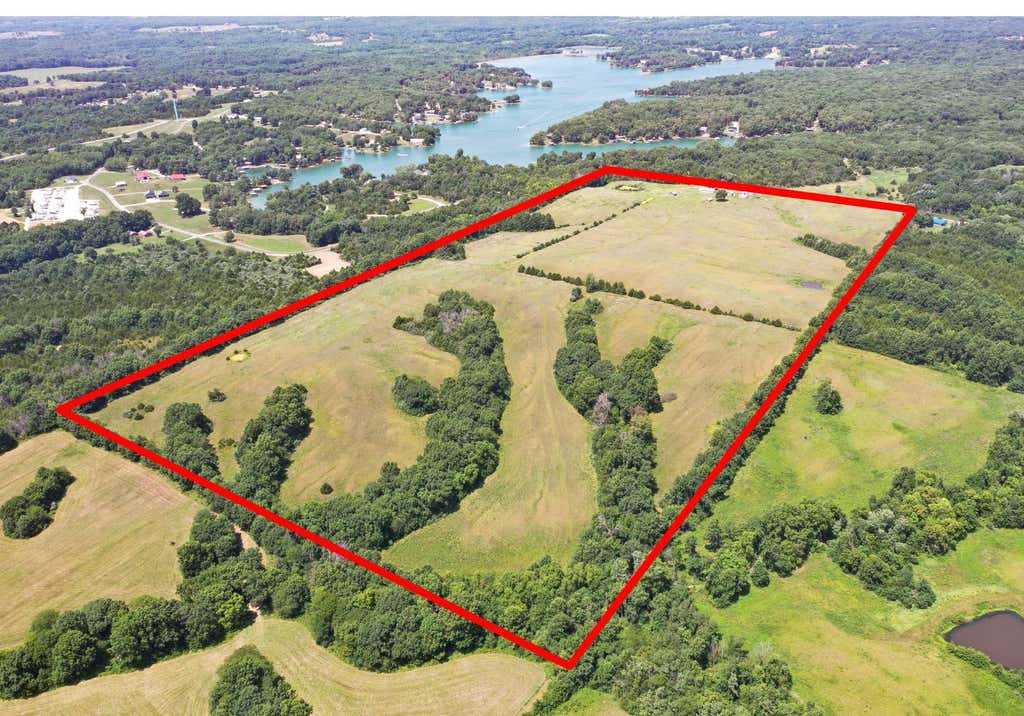 Photo of 31351 Hamden Rd, Keytesville, MO 65261 (MLS # 11927898)
