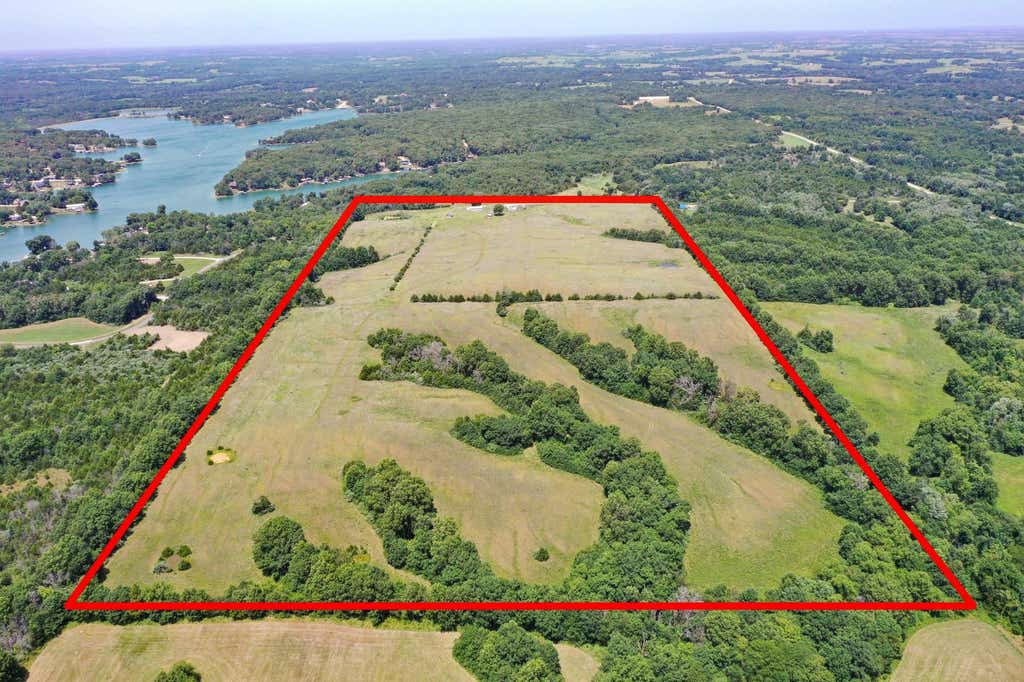 Photo of 31351 Hamden Rd, Keytesville, MO 65261 (MLS # 11927898)