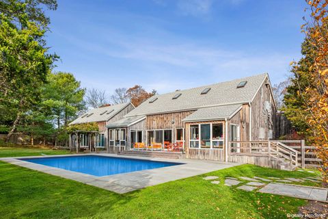 Photo of 109 Seven Ponds Rd, Water Mill, NY 11976 (MLS # 11685487)