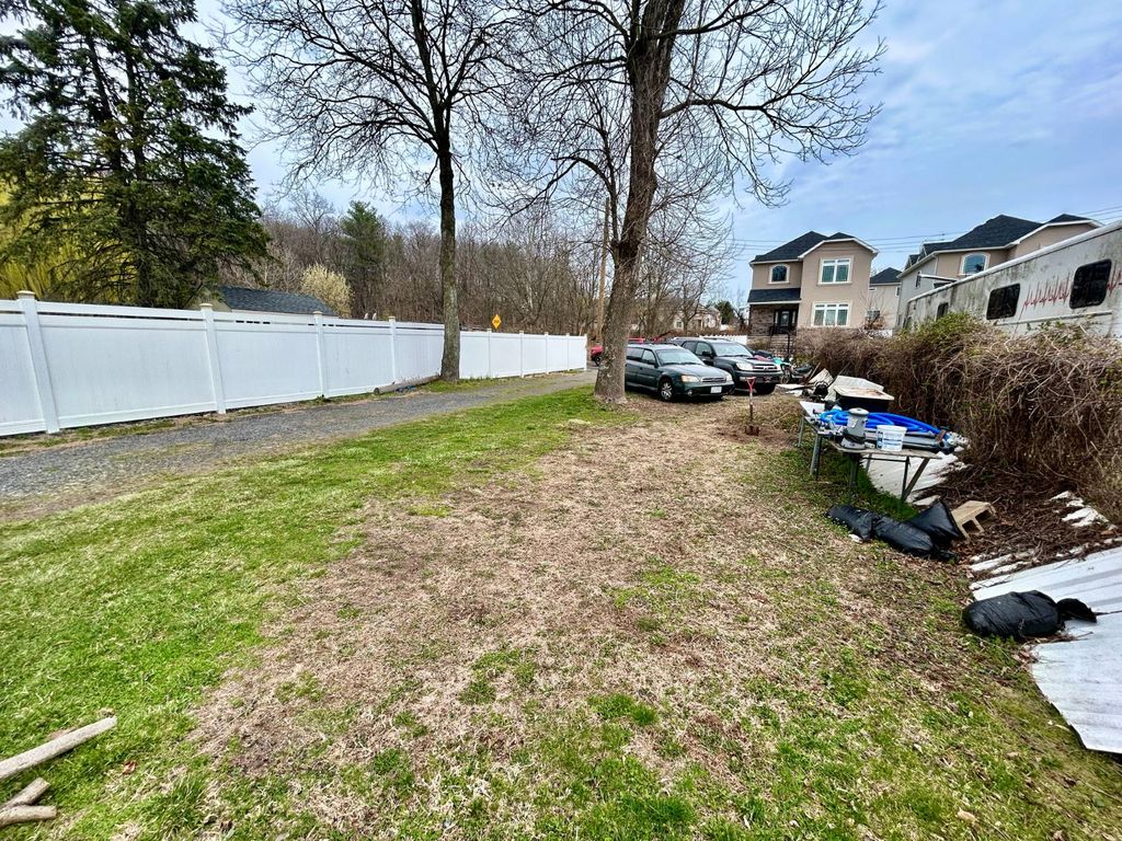 Photo of 1 Milburn Street, Staten Island, NY 10306 (MLS # 11684191)