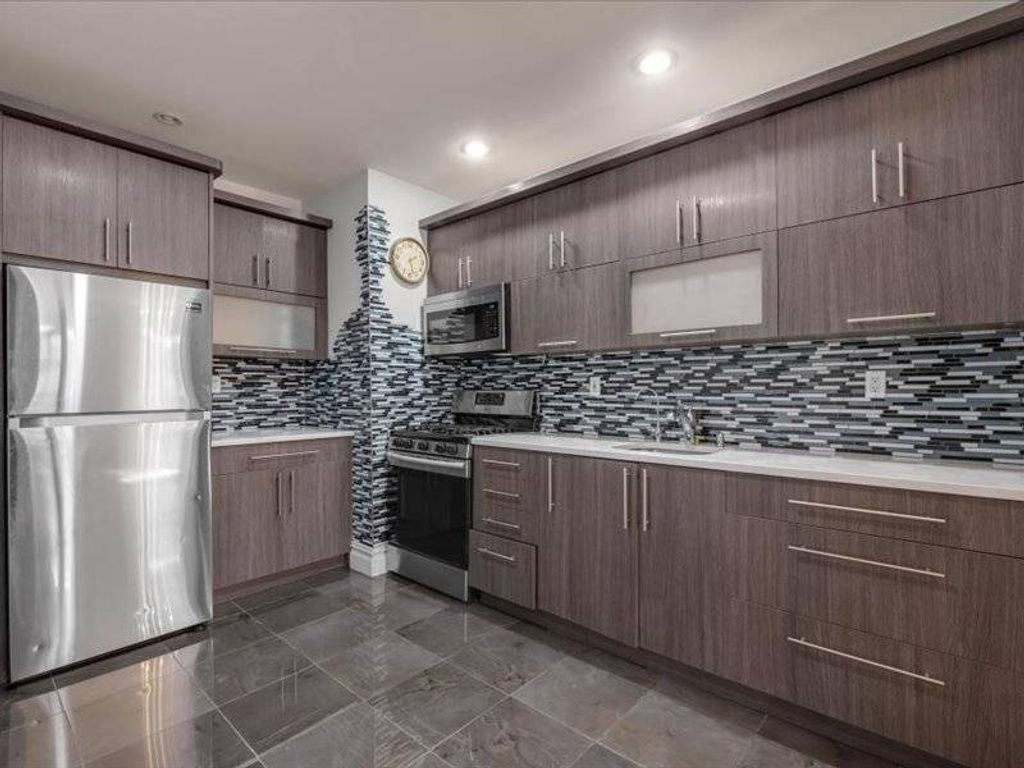 Photo of 1150 Brighton Beach Ave #4D, Brooklyn, NY 11235 (MLS # 11603538)