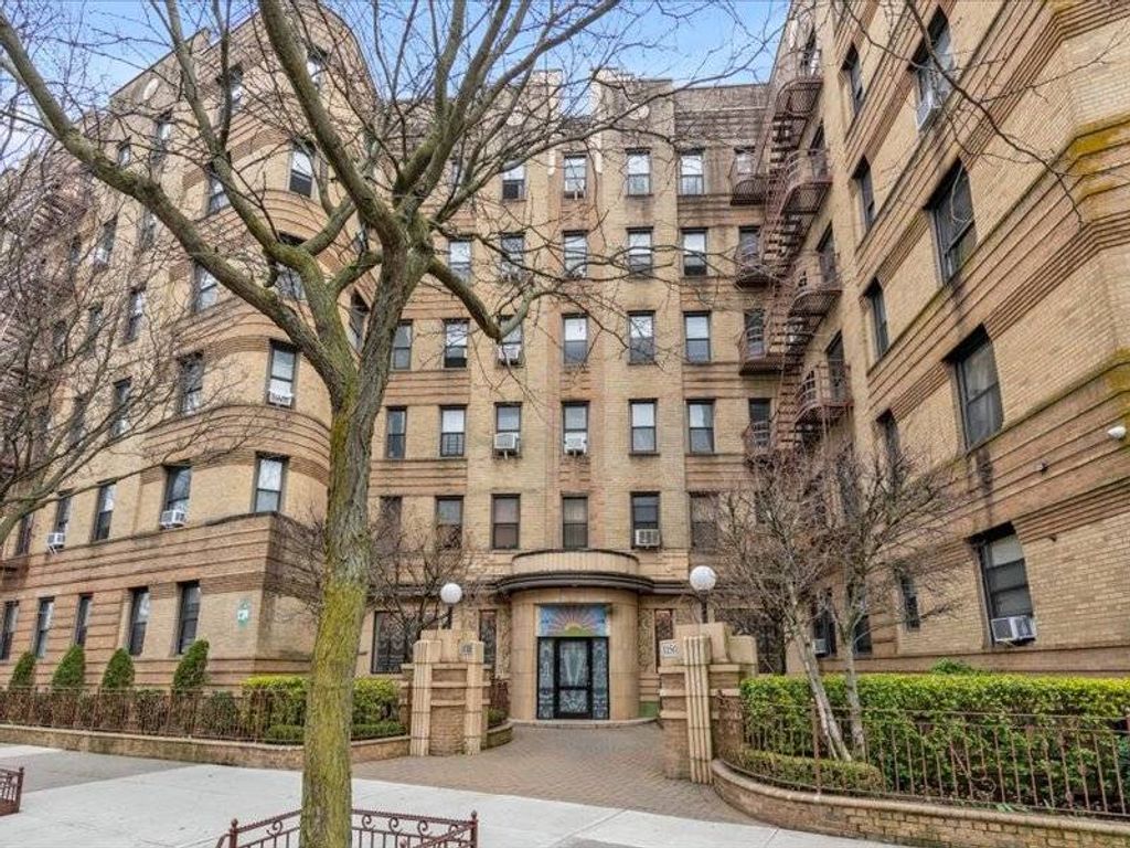 Photo of 1150 Brighton Beach Ave #4D, Brooklyn, NY 11235 (MLS # 11603538)