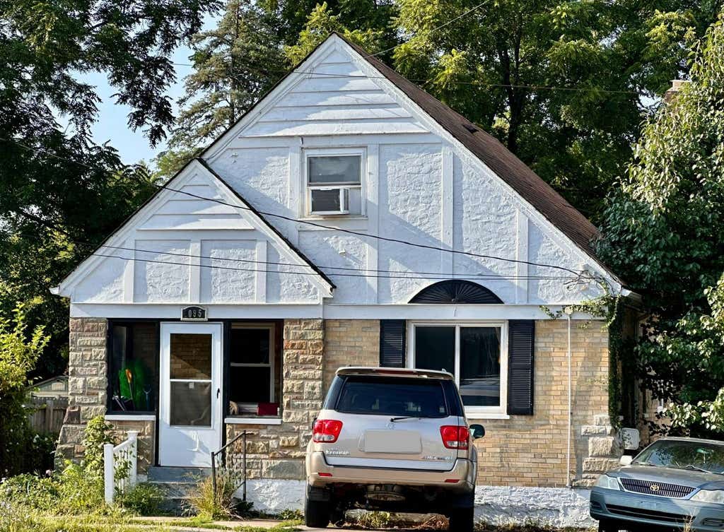 Photo of 1095 N Bend Rd, Cincinnati, OH 45224 (MLS # 11920260)