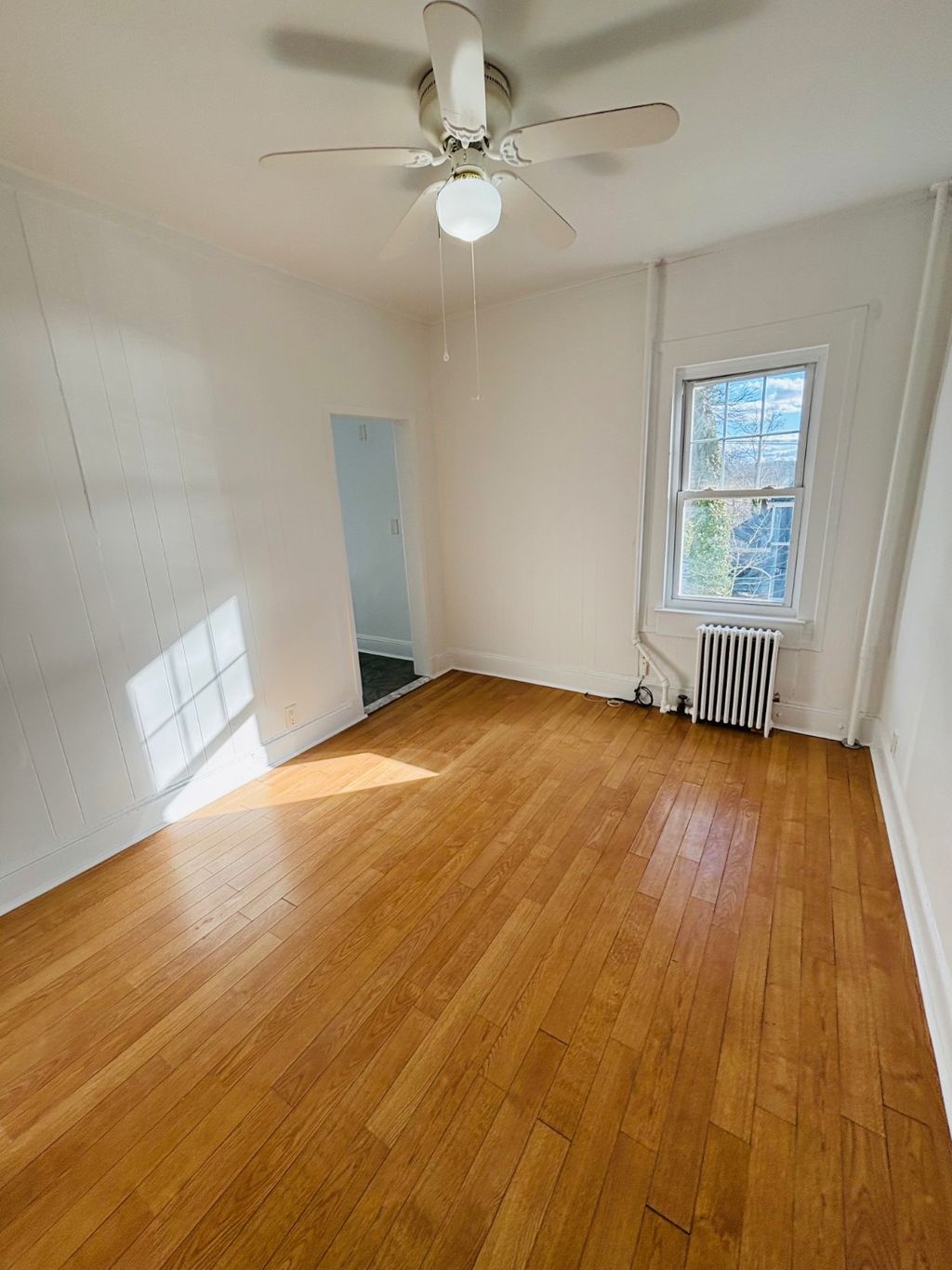 Photo of 420 Littleworth Ln #8, Sea Cliff, NY 11579 (MLS # 11617691)