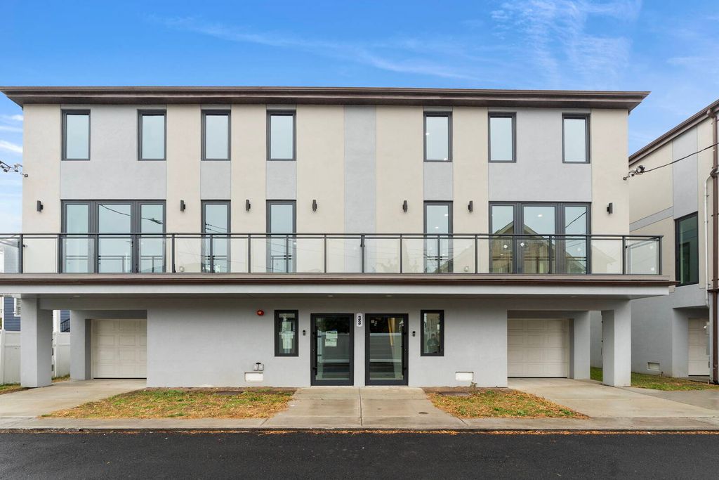 Photo of 33 Keen Ct #1, Brooklyn, NY 11229 (MLS # 11604262)