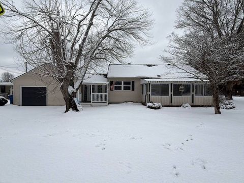 Photo of 102 Park Ave, South Point, OH 45680 (MLS # 11651338)