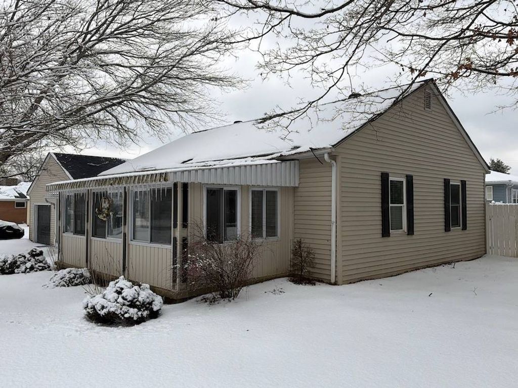 Photo of 102 Park Ave, South Point, OH 45680 (MLS # 11651338)