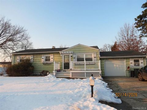 Photo of 771 Peconic Avenue, West Babylon, NY 11704 (MLS # 11656046)