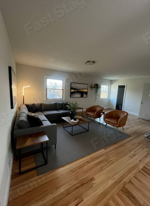 Photo of 274 wilder Ave #1, richmond town, NY 10306 (MLS # 11612530)