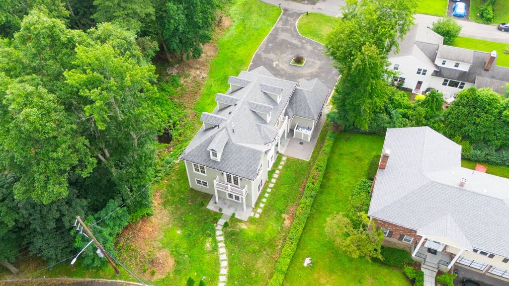 Photo of 1 Kewanee Road, New Rochelle, NY 10804 (MLS # 11684723)