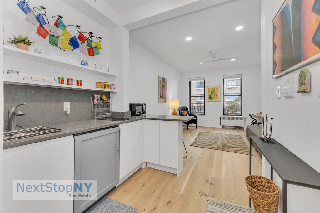 Photo of 235 East 54th Street #2B, New York, NY 10022 (MLS # 11639545)