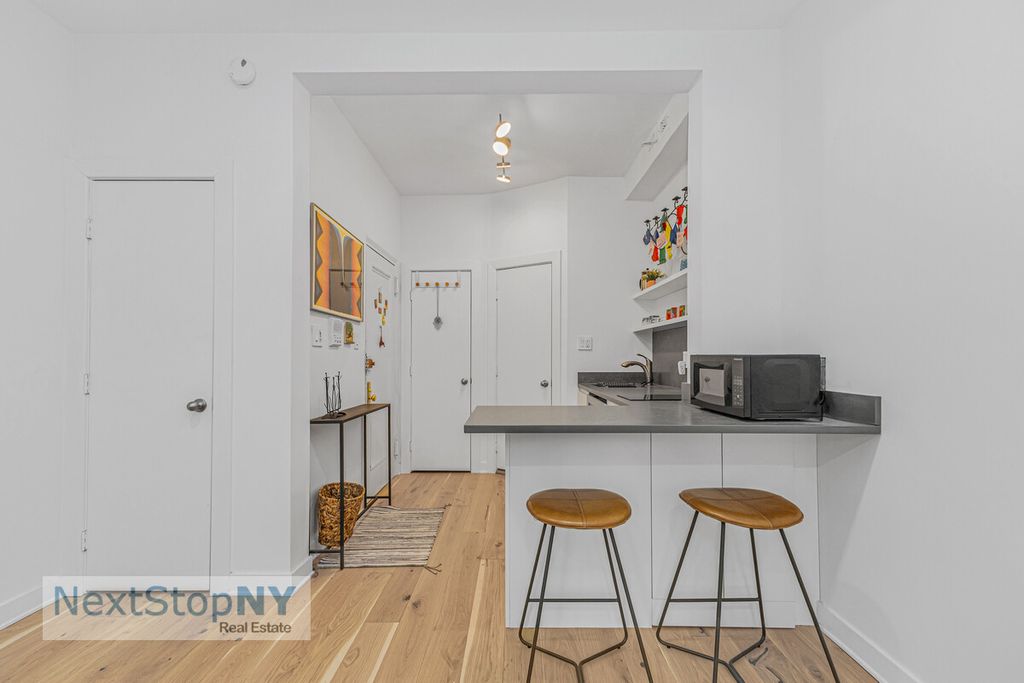 Photo of 235 East 54th Street #2B, New York, NY 10022 (MLS # 11639545)