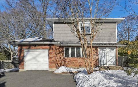 Photo of 7 Miller Drive, Lake Grove, NY 11755 (MLS # 11655061)