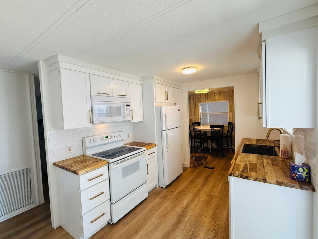 Photo of 231 Arbor Lane, Vero Beach, FL 32960 (MLS # 11678381)